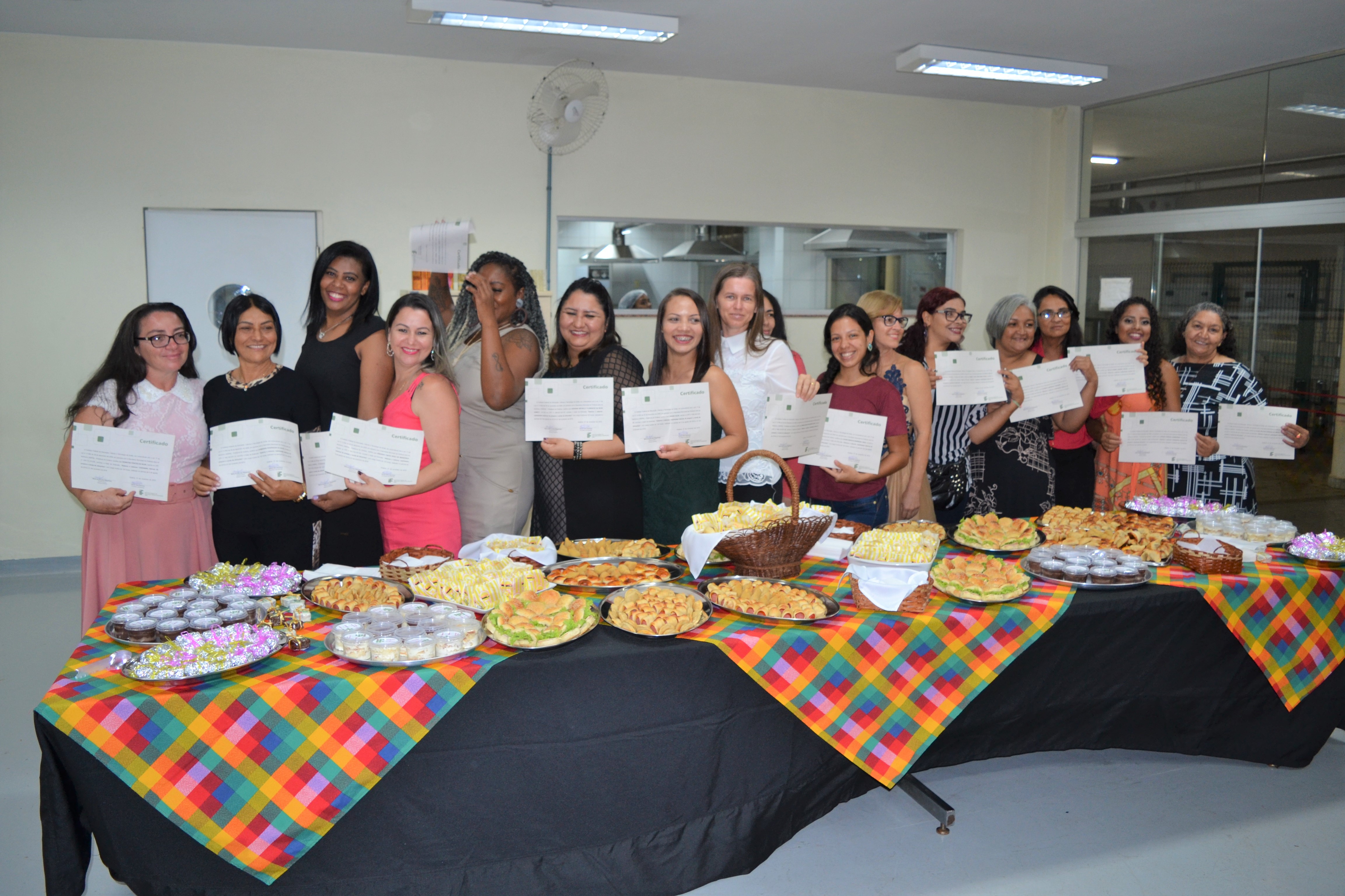 Além da certificação, a finalização do curso de extensão contou com confraternização no Laboratório Gastronômico